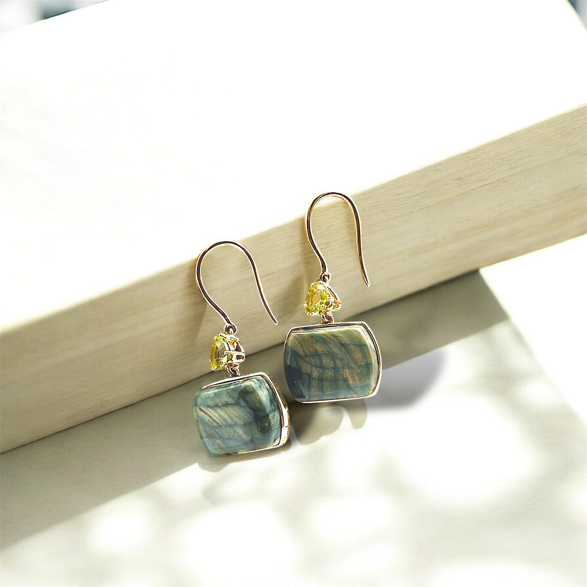 Gary Green Larsonite Jasper & Peridot 14K Solid Gold Earrings - LÁGRIMAS